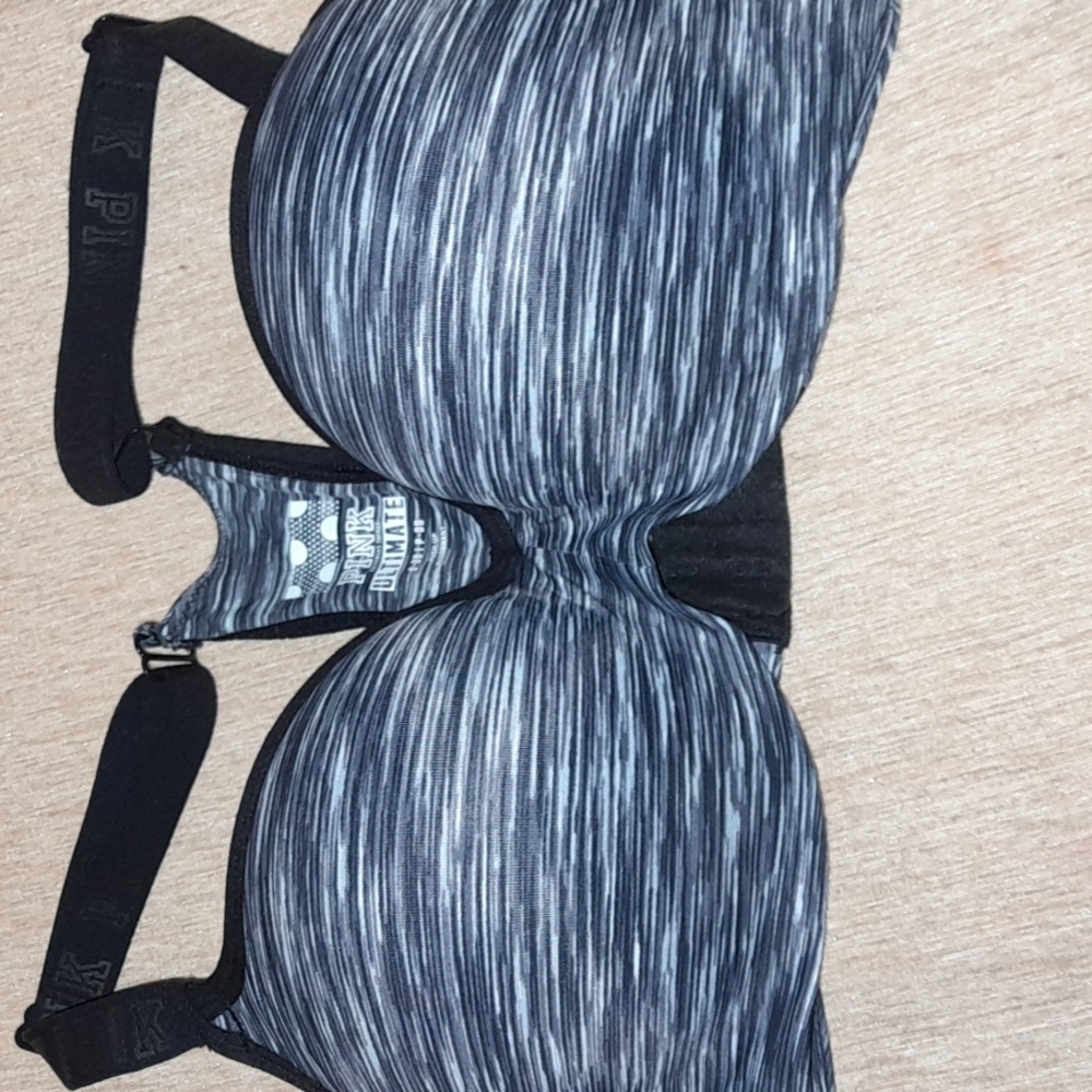 Victoria Secrets Pink Ultimate Push Up Bra Size 32DD in Black/White Color
